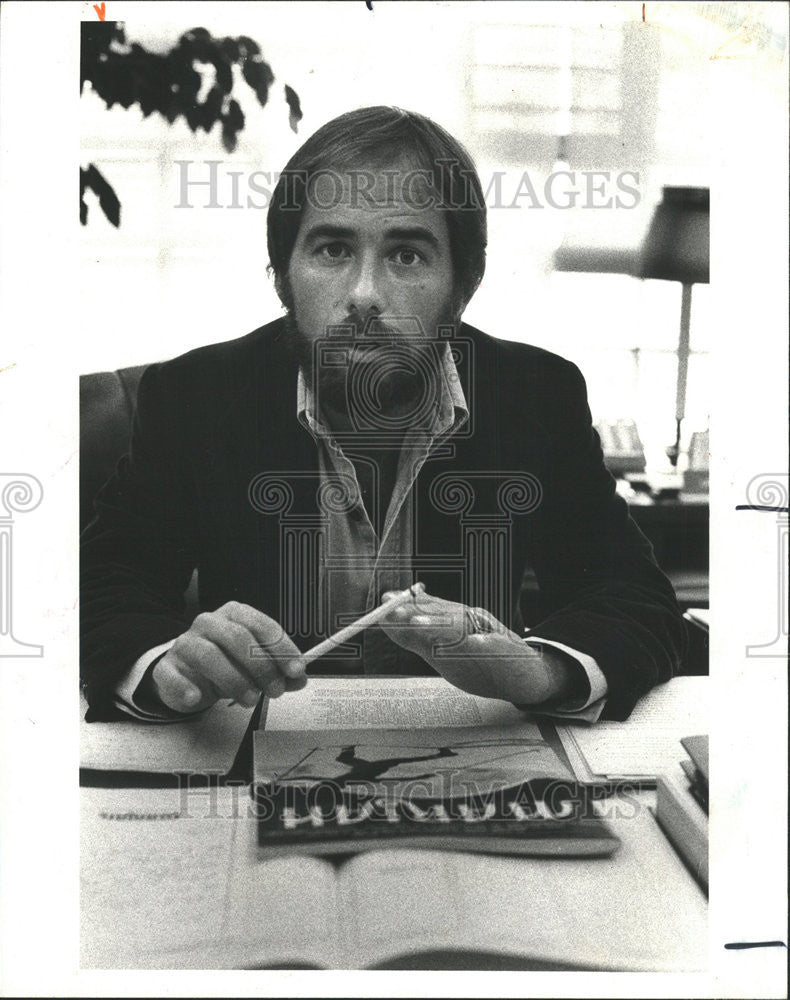 1977 Press Photo Lawrence J.Burke, Editor and publisher of Mariah Magazine. - Historic Images