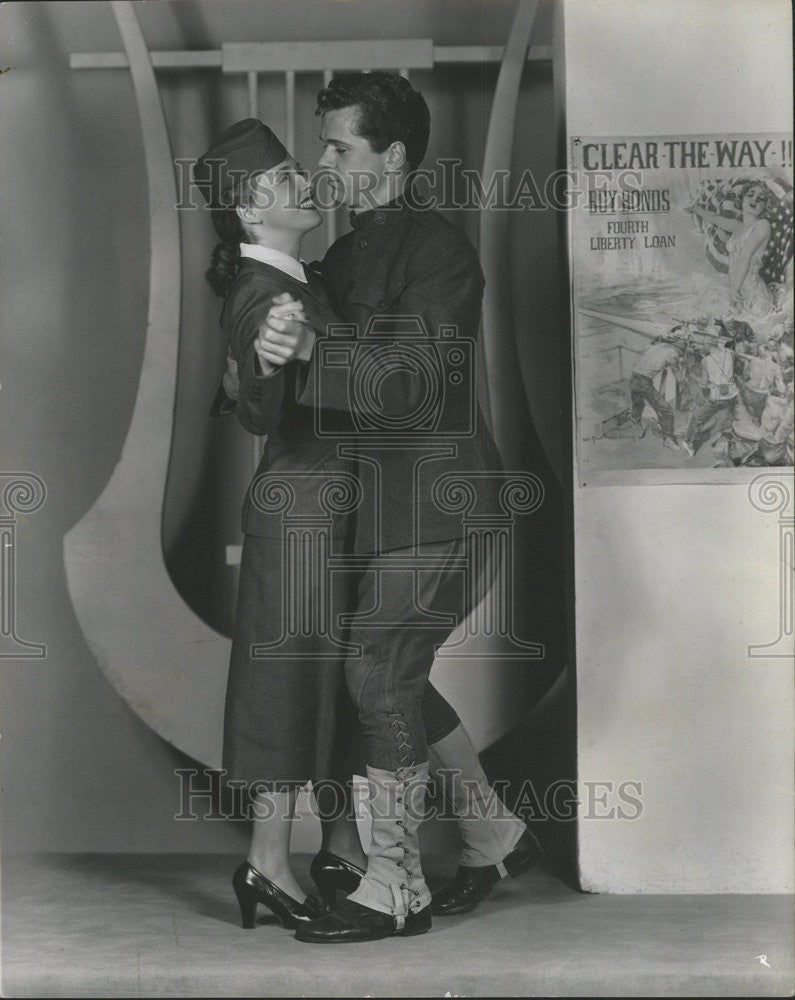 1942 Press Photo Jackie Cooper film TV star director Vernon Castle entertainer - Historic Images