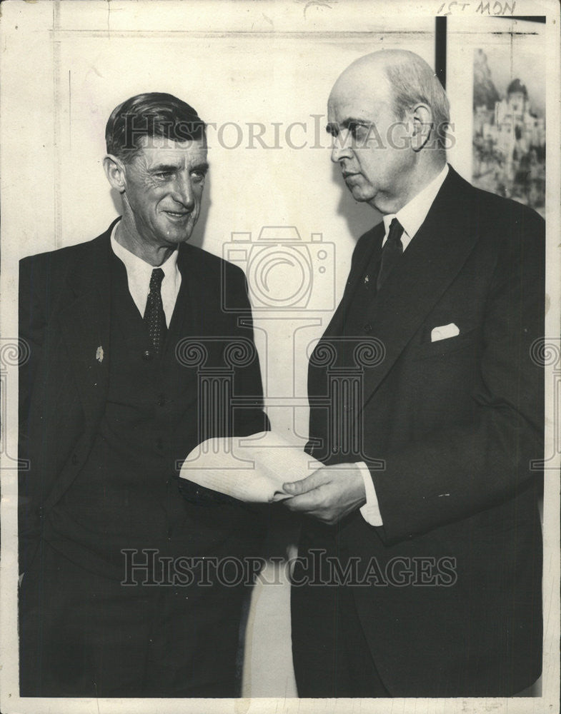 1932 Press Photo Jesse Luies Judge Harry Olson - Historic Images