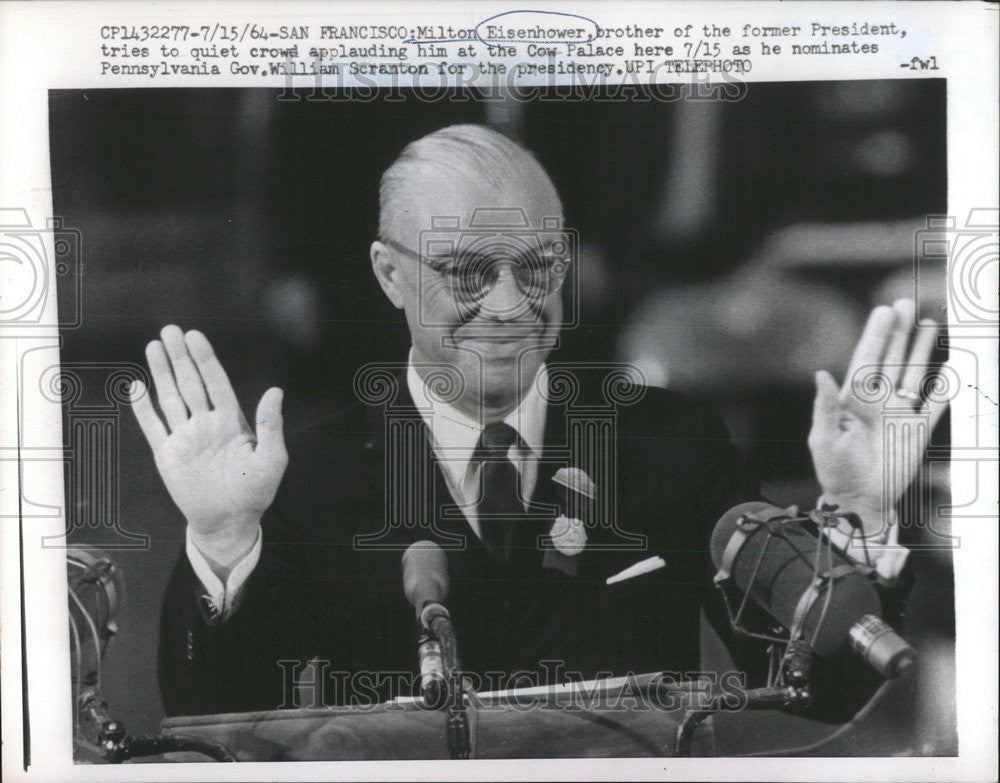 1964 Press Photo Milton Eisenhower Brother Former President Quiet Crowd Applaud - Historic Images