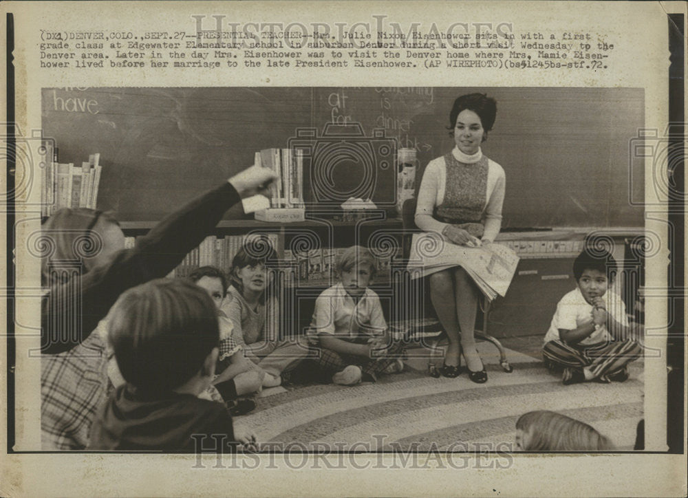 1972 Press Photo Mrs Julie Nixon Eisenhower Edgewater Elementary School Denver - Historic Images