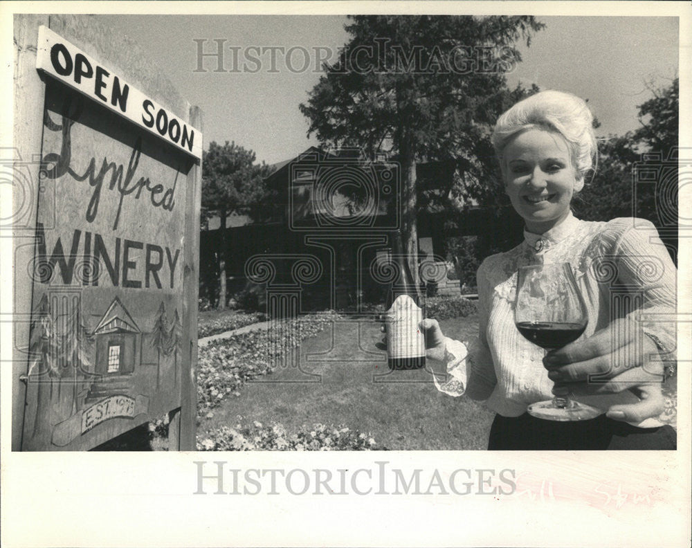 1984 Press Photo Lynn Star Koehler Lynfred Winery Co-Owner - Historic Images