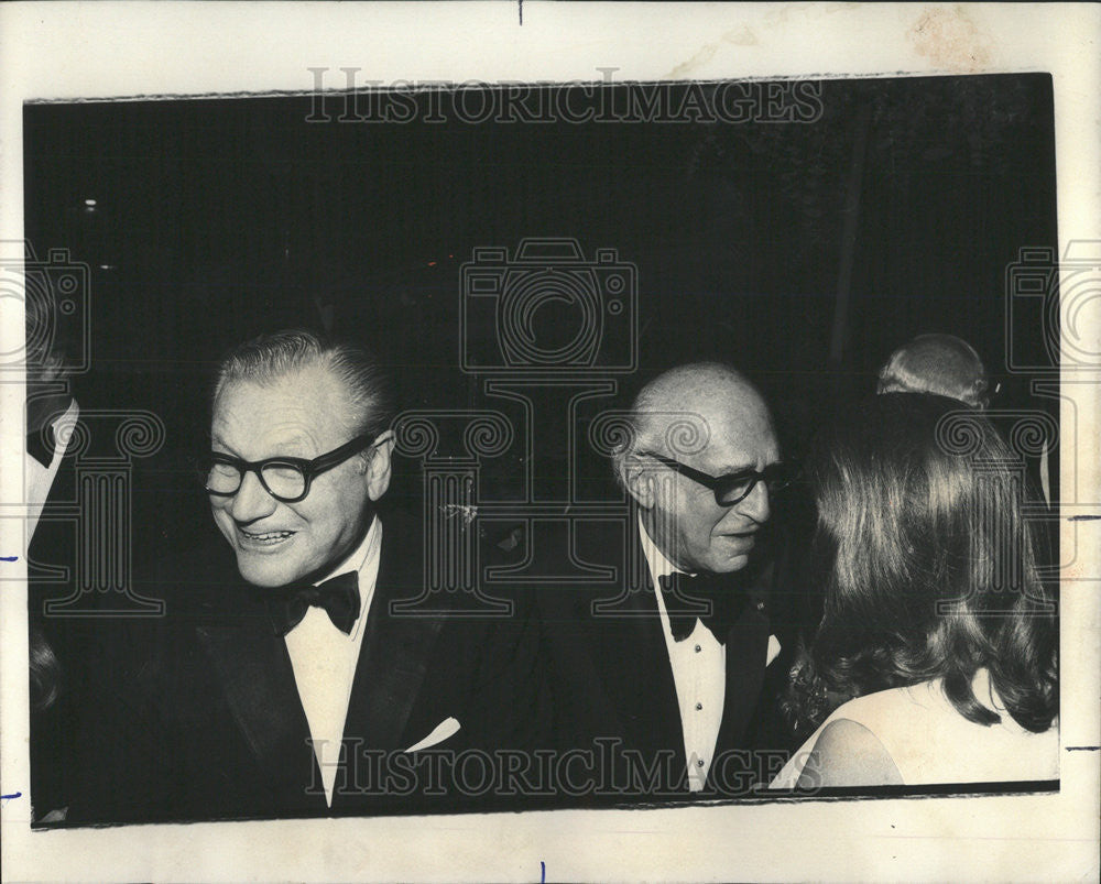 1976 Press Photo Nate Cummings and Nelson Rockefeller - Historic Images