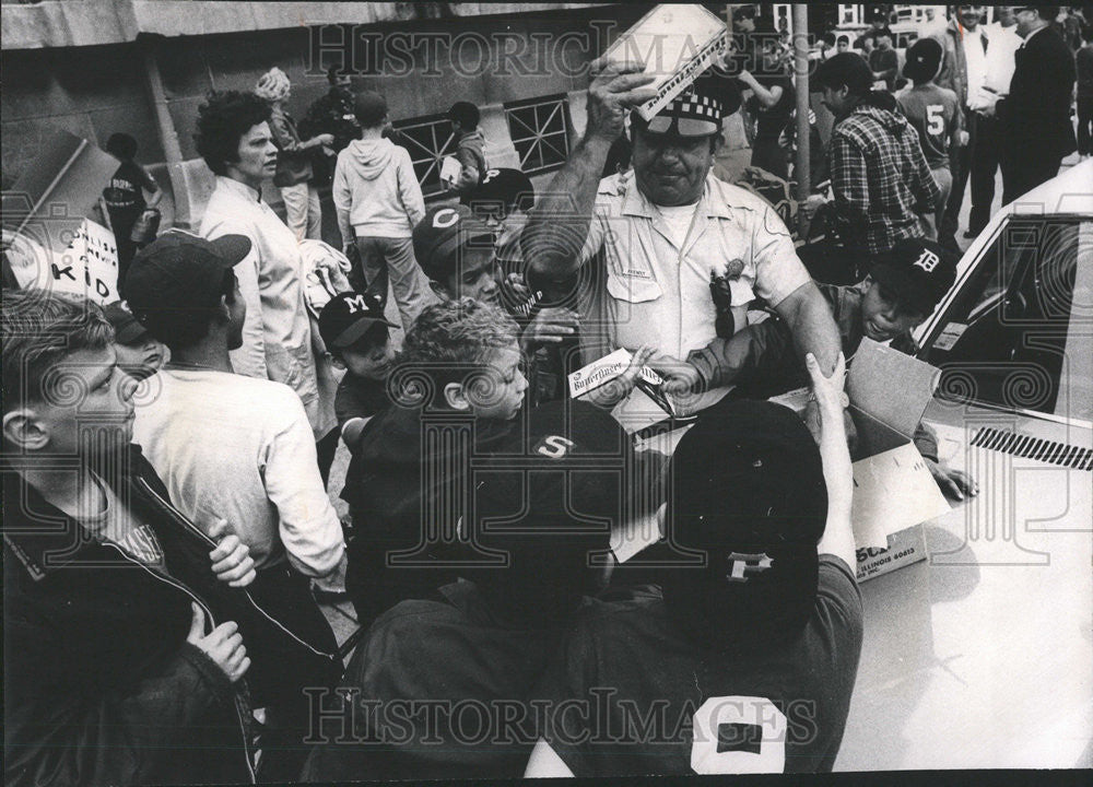 1970 Press Photo Patrolman Patrick Koertgen - Historic Images