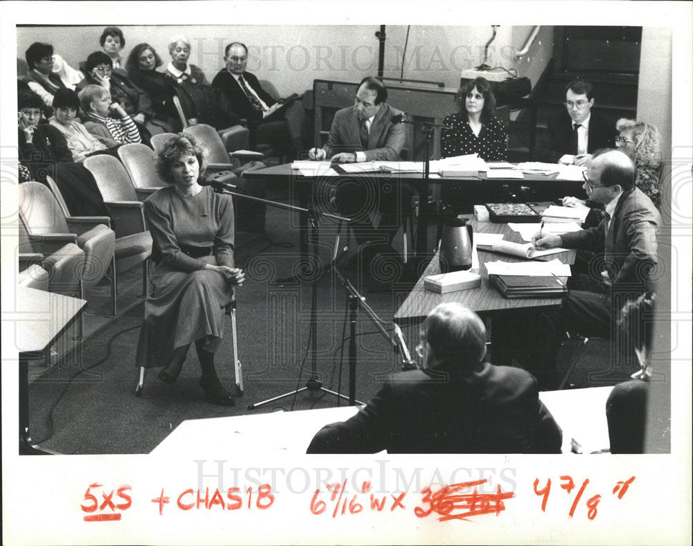 1991 Press Photo Cherokee School Teacher Susan Eisenbarth - Historic Images