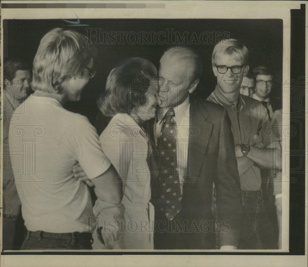 1975 Press Photo President Gerald R Ford Wife Betty Ford - Historic Images