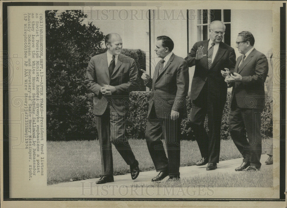 1974 Press Photo President listens Soviet Foreign Minister Gromyko Emphasizes - Historic Images