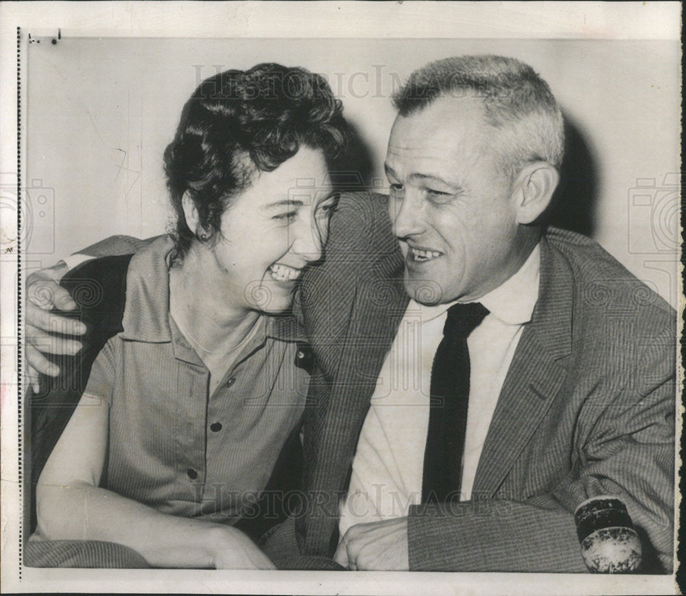 1959 Press Photo James Buchanan And Wife Cuba - Historic Images
