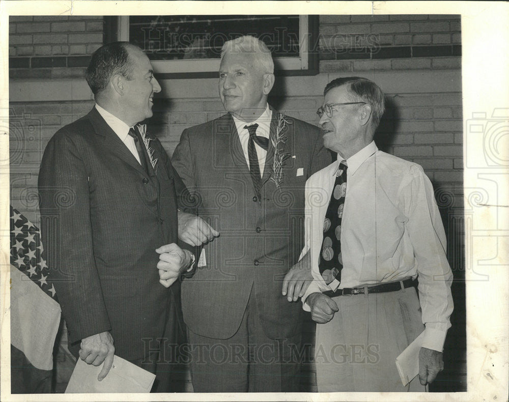 1964 Press Photo Emmett Dedmon Sen Paul Douglas Joseph Martinek executive editor - Historic Images