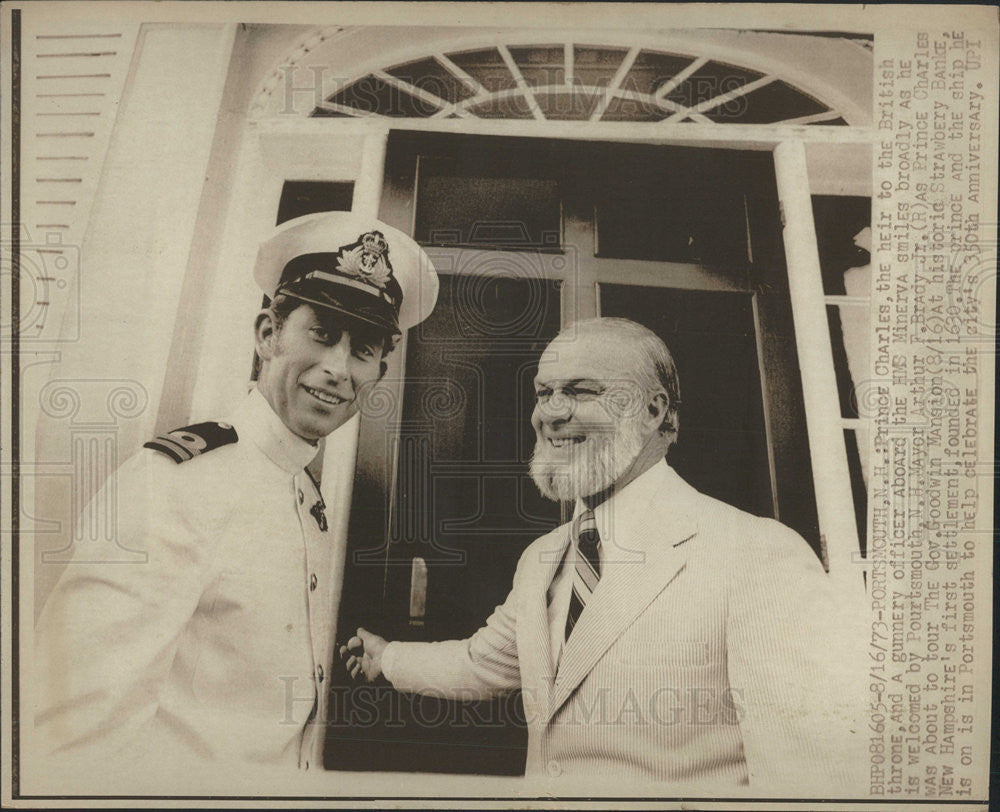 1973 Press Photo Prince Charles HMS Minerva Mansion Arthur Brady Jr Banke Throne - Historic Images