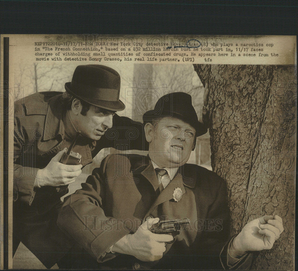 1941 Press Photo New York City Detective Edward Egan narcotics French Scene - Historic Images