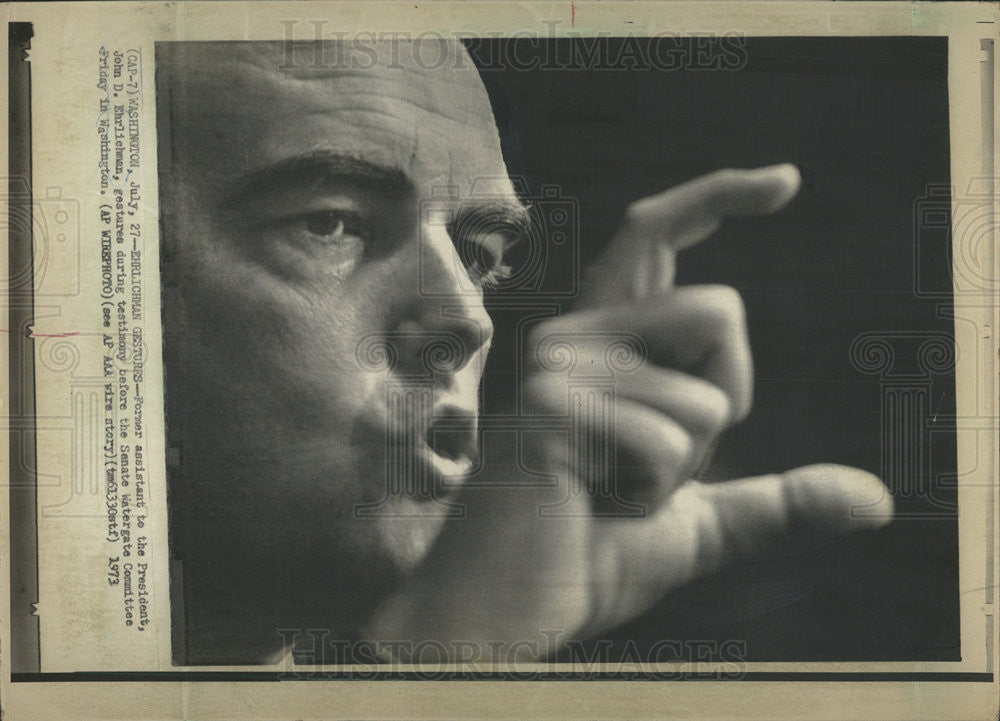 1973 Press Photo John Ehrlichman Gestures  Testimony Before Watergate Committee - Historic Images