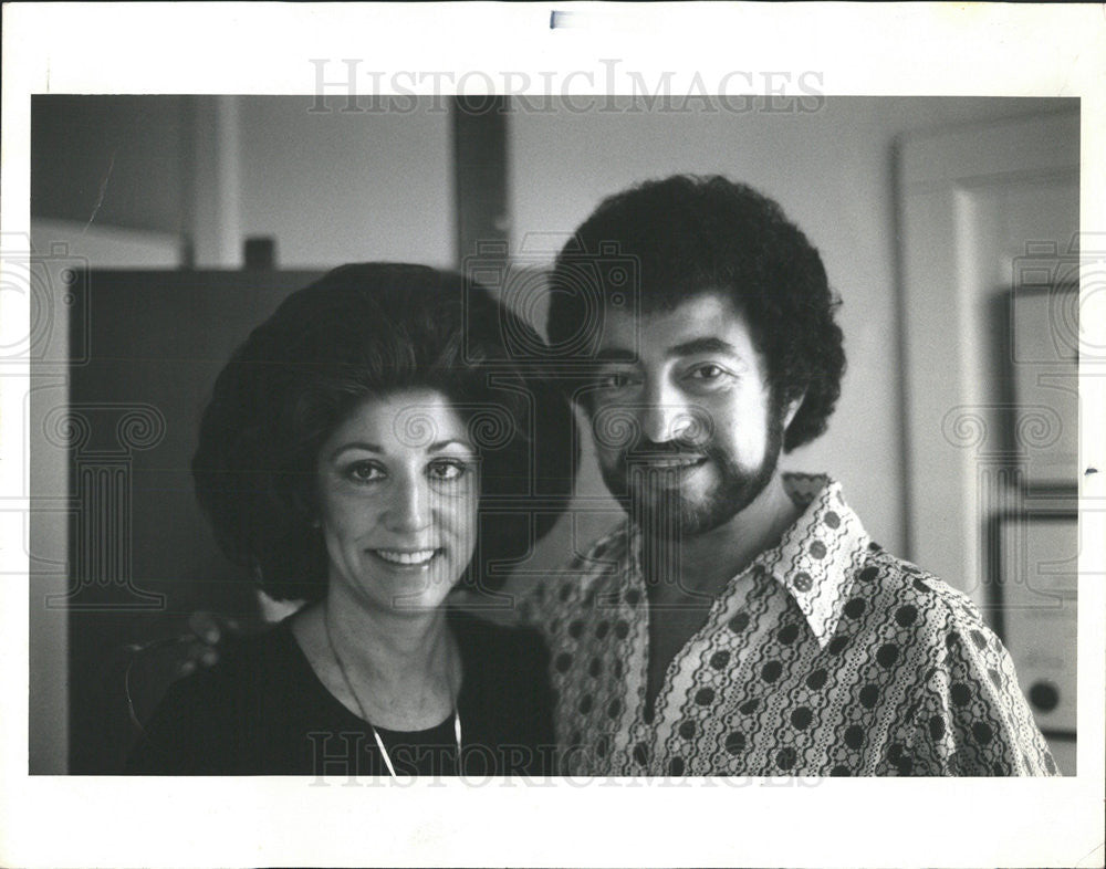 1977 Press Photo Herb Davidson Michigan designer clothes wife freedom friend - Historic Images
