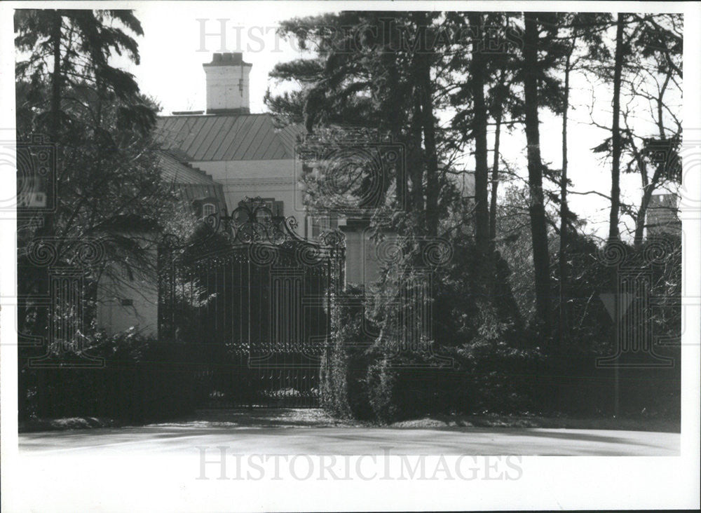 1990 Press Photo DAVID ADLER DESIGNED MANSION LAUREL AVENUE WINNETKA - Historic Images