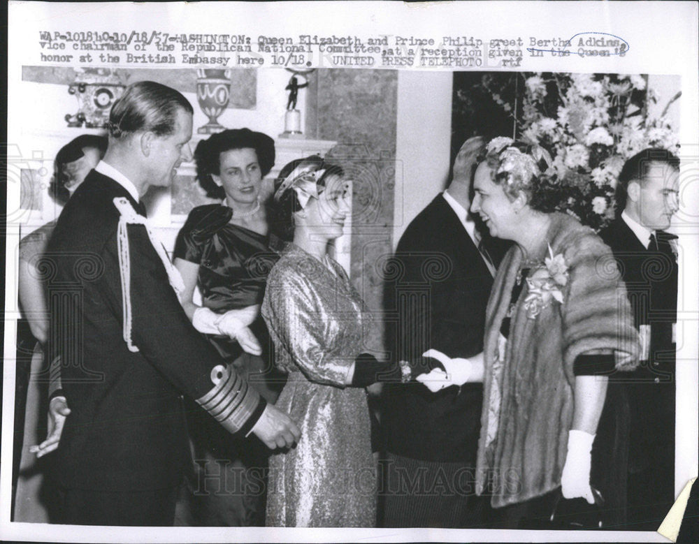 1957 Press Photo Washington Queen Elizabeth Prince Philip Bertha Adkins National - Historic Images