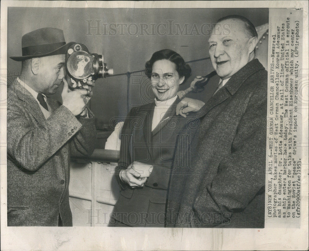 1953 Press Photo West German Chancellor Konrad Adenauer Lotto Dr Soviet  Center - Historic Images