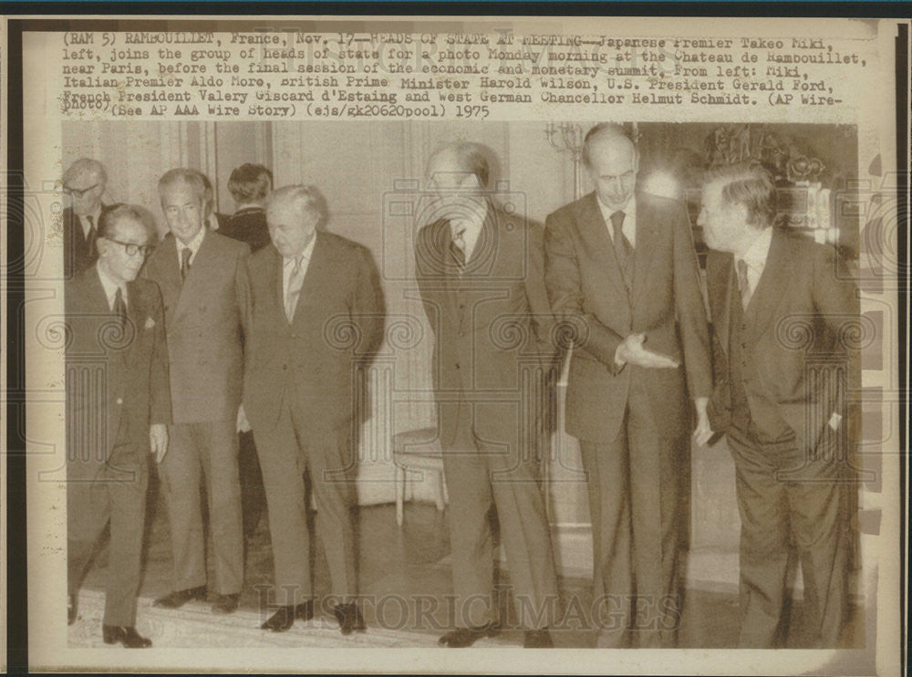 1975 Press Photo Miki Wilson Ford Estaing Joins Group Of State Heads At Meeting - Historic Images