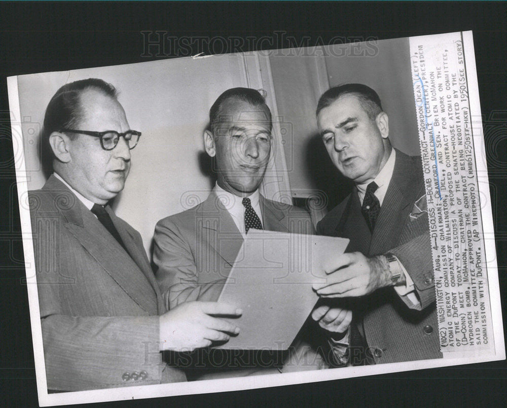 1950 Press Photo Gordon Atomic Energy Commission Chairman Crawford Greenwalt - Historic Images