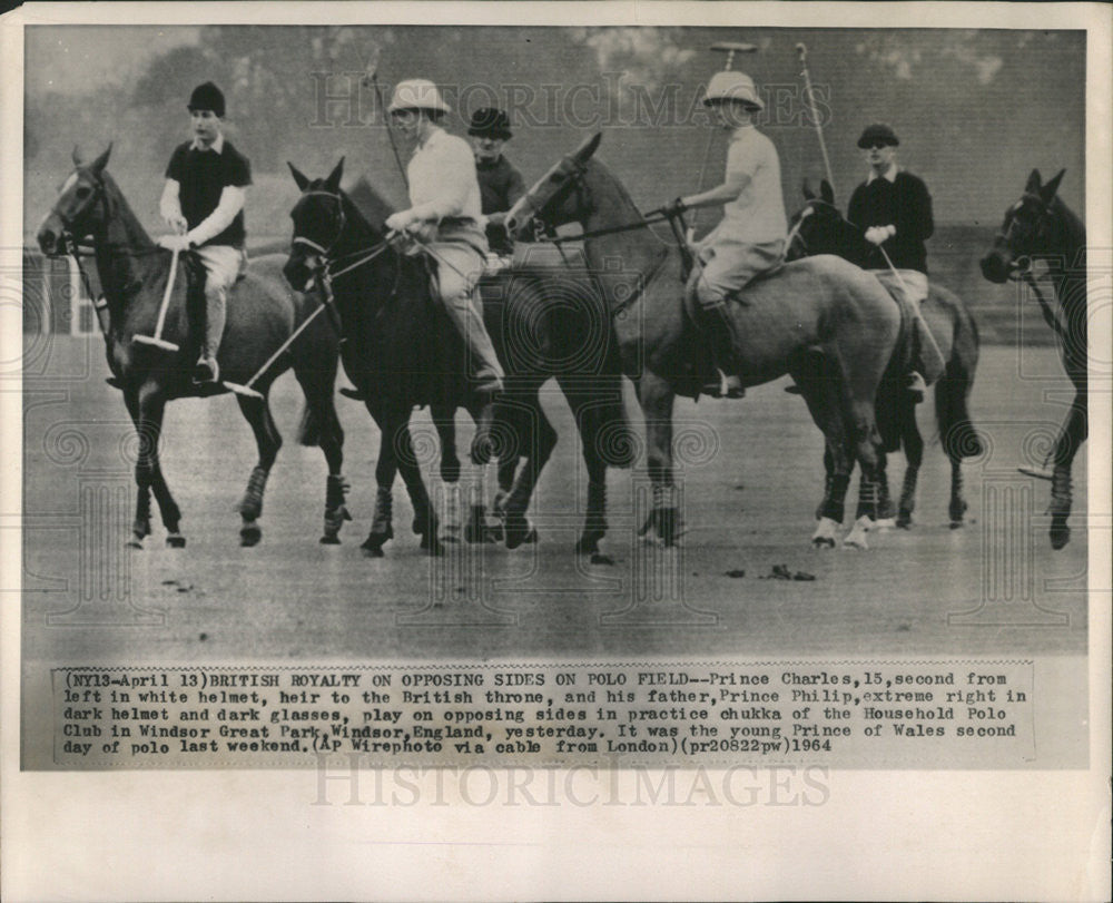 1964 Press Photo Prince Charles British Royalty Throne White House Helmet dark - Historic Images