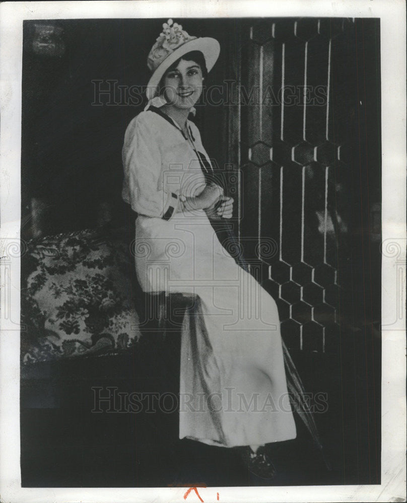 1954 Press Photo Mamie Eisenhower Dressed Height of Fashion - Historic Images