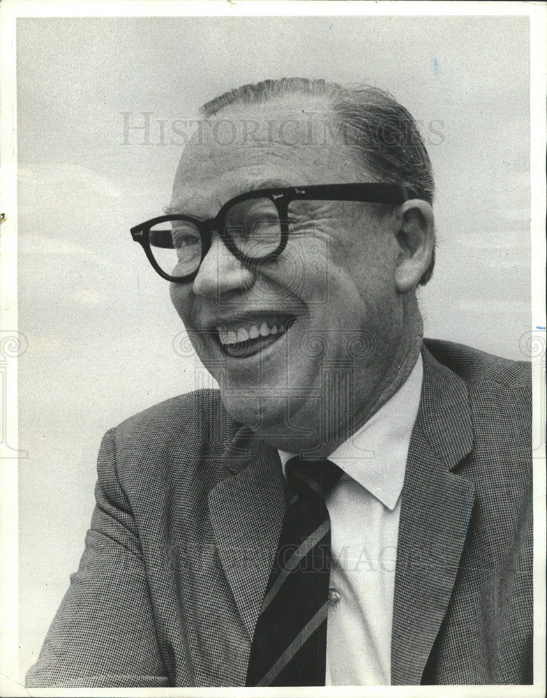 1966 Press Photo Earl Eisenhower Republican Candidate Cook Country Clerk - Historic Images