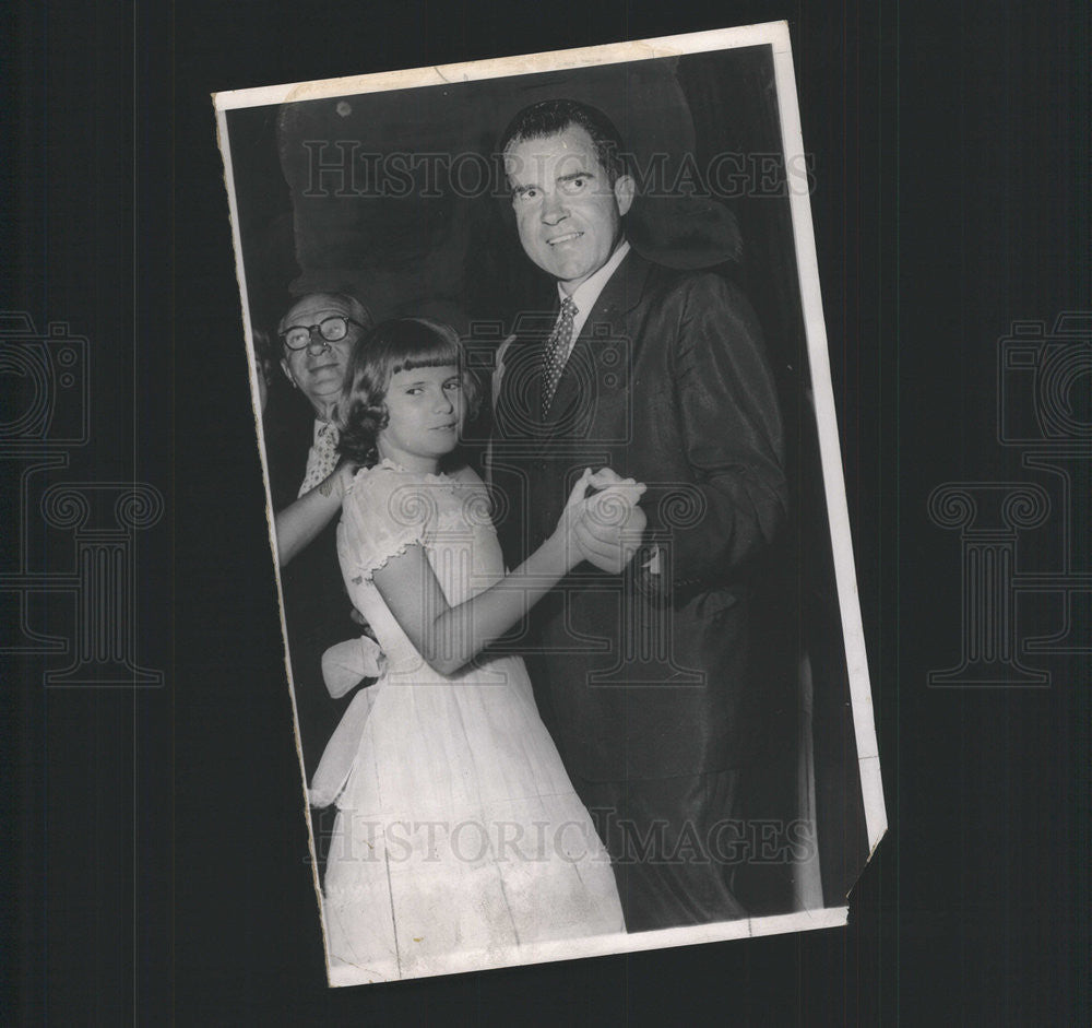 1957 Press Photo Patricia Nixon Dance With Father Vice President Richard Nixon - Historic Images