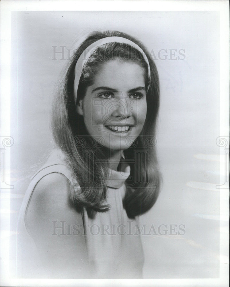 1967 Press Photo Actor Patricia Cummings - Historic Images