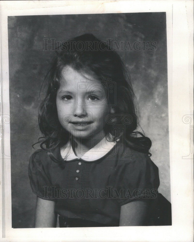 1975 Press Photo Barbara Keane Spunky Elmhurst Girl Leukemia Valiant Fight - Historic Images