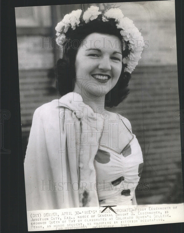 1943 press photo peggy eisenhower queen of may colorado womens college