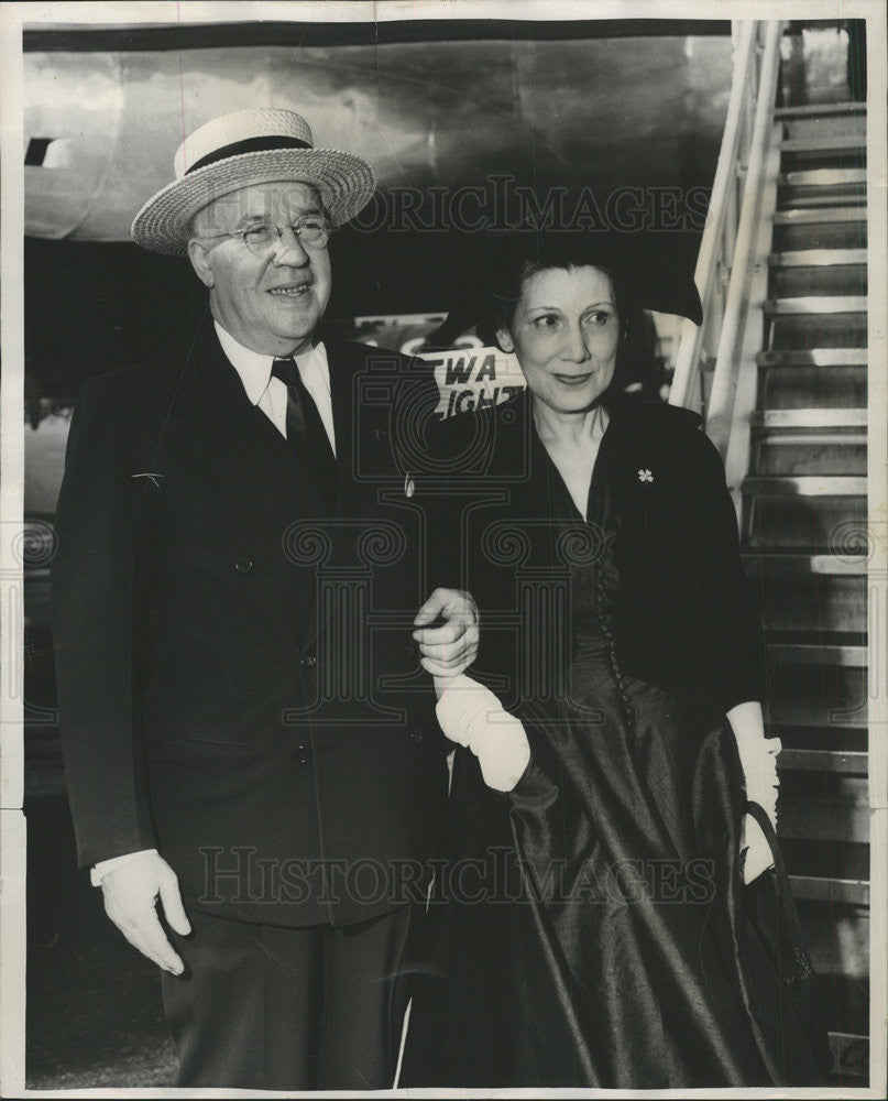 1952 Press Photo Pres Eisenhower&#39;s Brother Arthur &amp; His Wife Arrive @ TWA - Historic Images