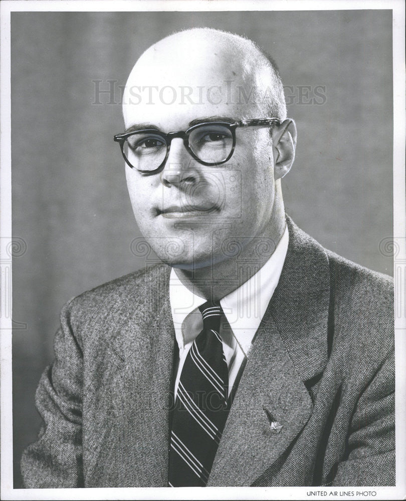 1964 Press Photo Joseph Kelly Chicago Cargo sales manager United Air Lines Snap - Historic Images