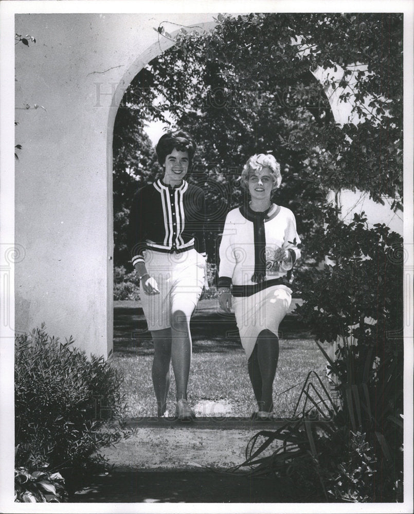 Press Photo Sara Jessopp and Jane Kennedy - Historic Images