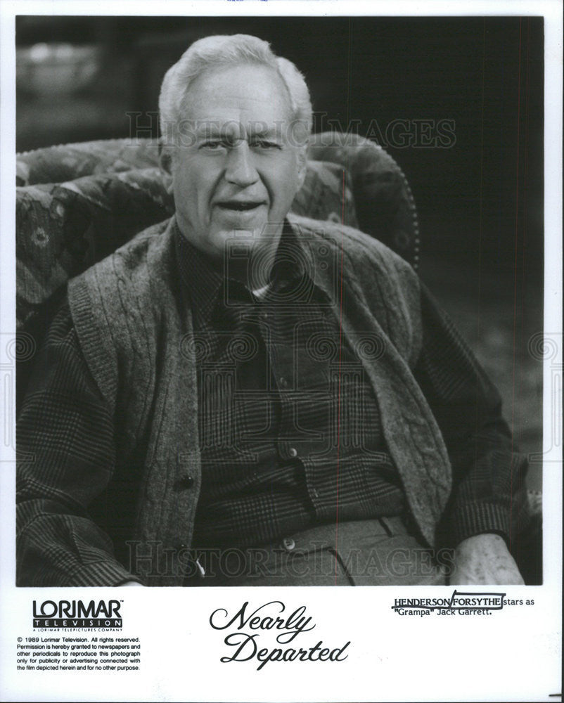 1989 Press Photo Henderson Forsythe &quot;Nearly Departed.&quot; - Historic Images