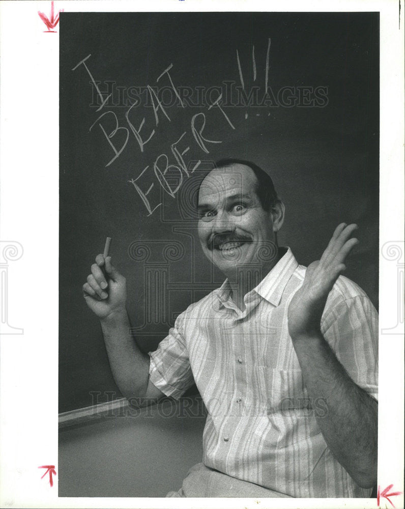 1992 Press Photo Patrick Keefe Movie Contest Winner Outguess Ebert - Historic Images