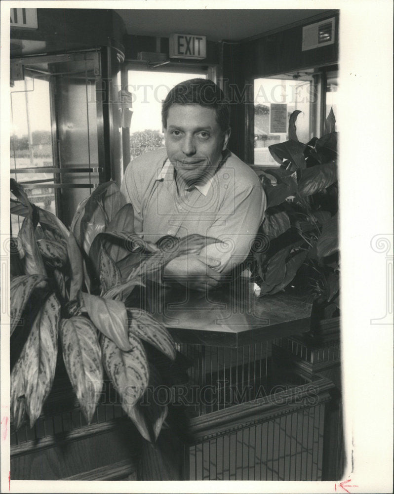 1987 Press Photo Steve Cronen Radio Personality Starbeat - Historic Images