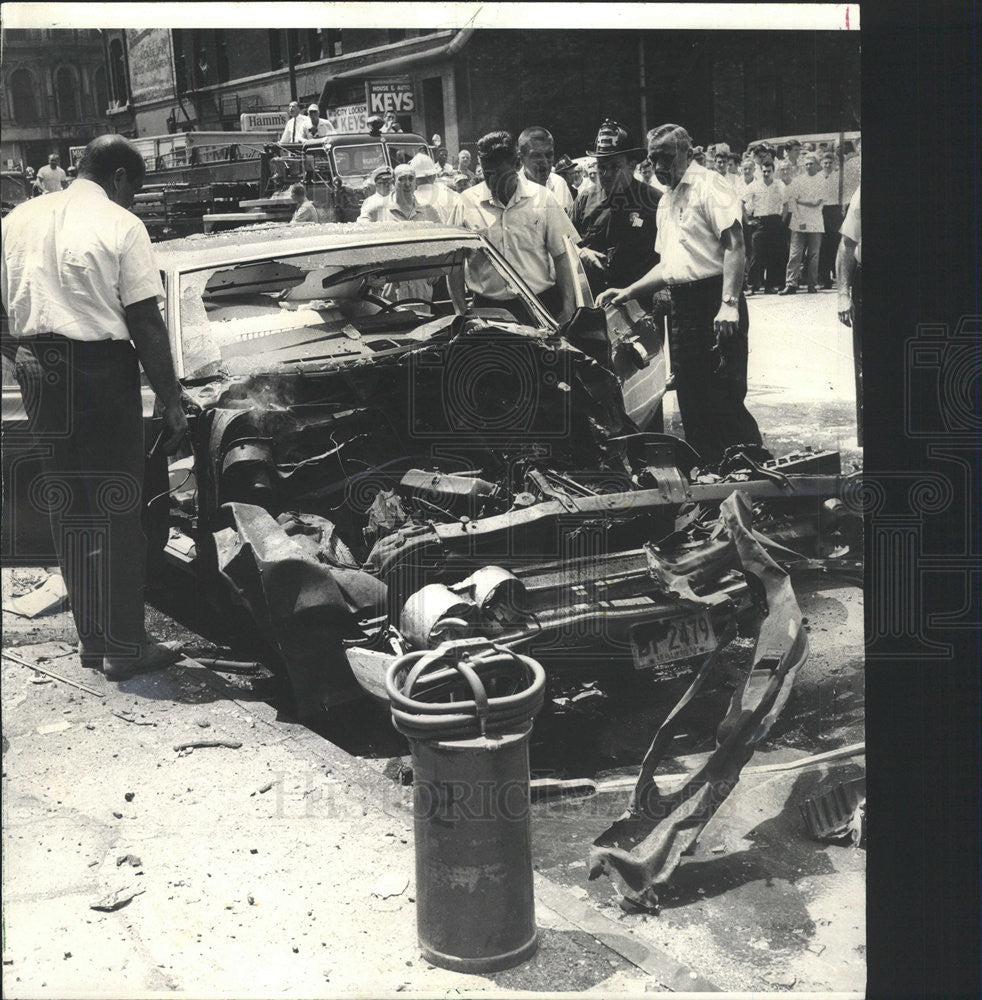 1966 Press Photo Site Jefferson Wreckage Piece Scattered Street Roof Union - Historic Images