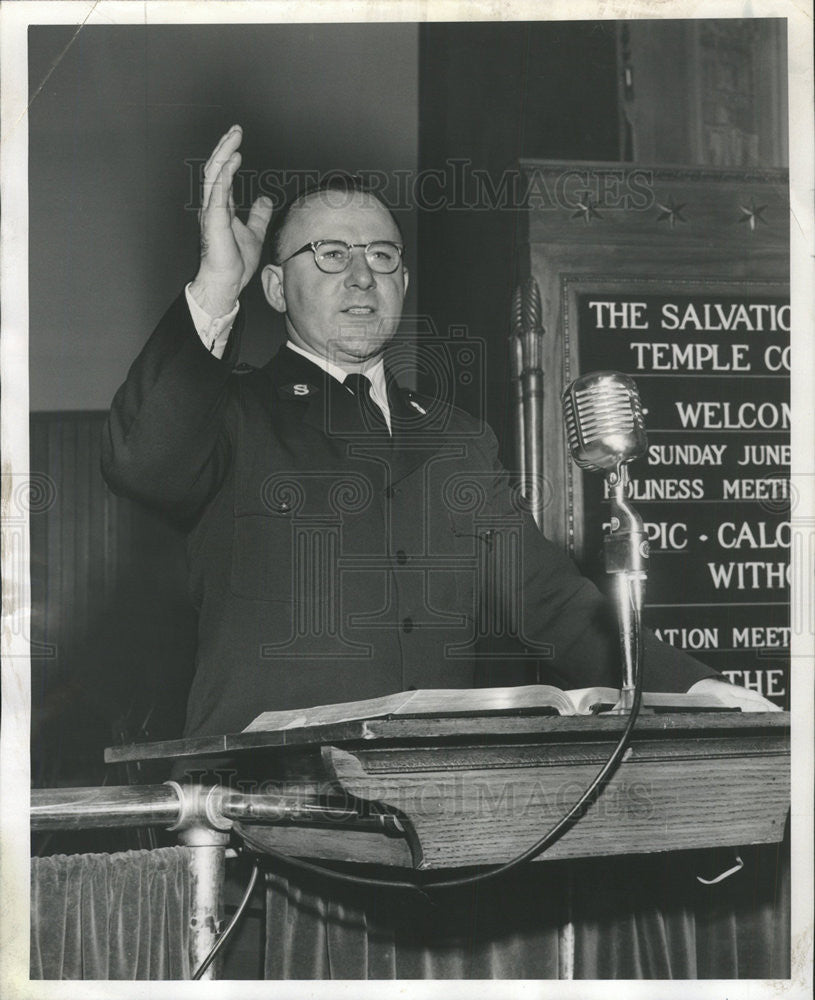 1958 Press Photo Walter Kennedy Madison Preaches Chicago Church - Historic Images