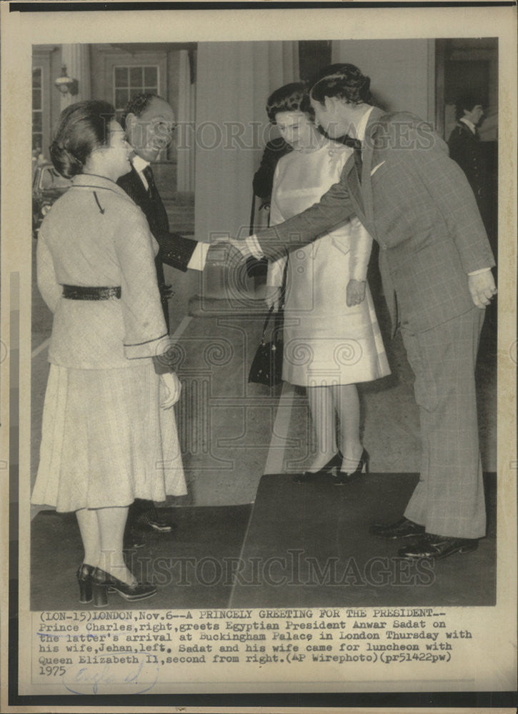 1975 Press Photo Prince Charles Greets Egyptian President Anwar Sadat - Historic Images