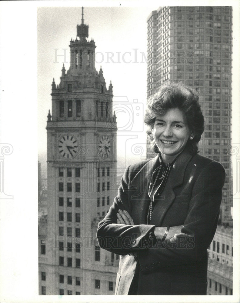 1987 Press Photo Roxanne Decyk senior vice president Navistar - Historic Images