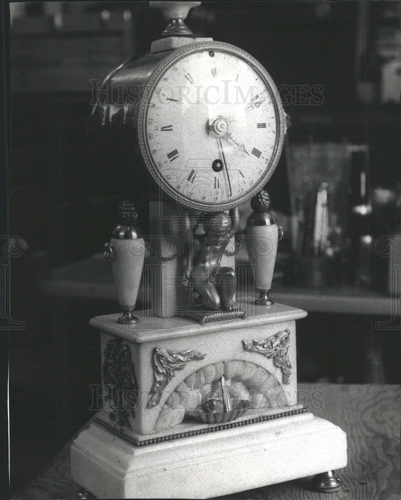 1991 Press Photo marble ormolu cast bronze clock French Revolution calendar face - Historic Images