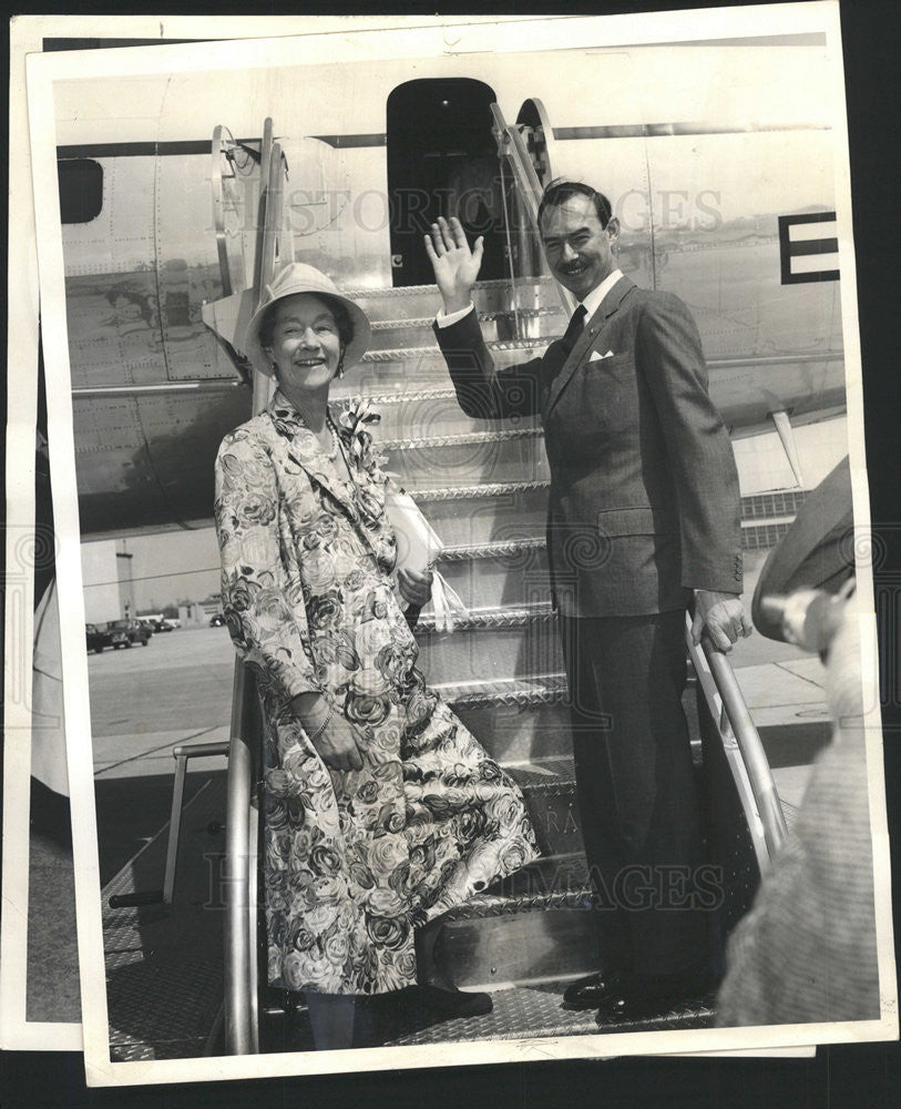 1963 Press Photo Grand Duchess Charlotte Luxemburg bouquet Nicolette Pesche - Historic Images