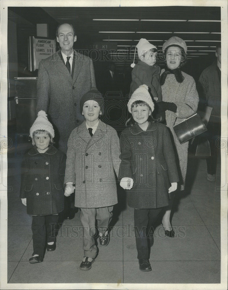 1965 Press Photo British Consul General Philip G.D. Adams Family - Historic Images