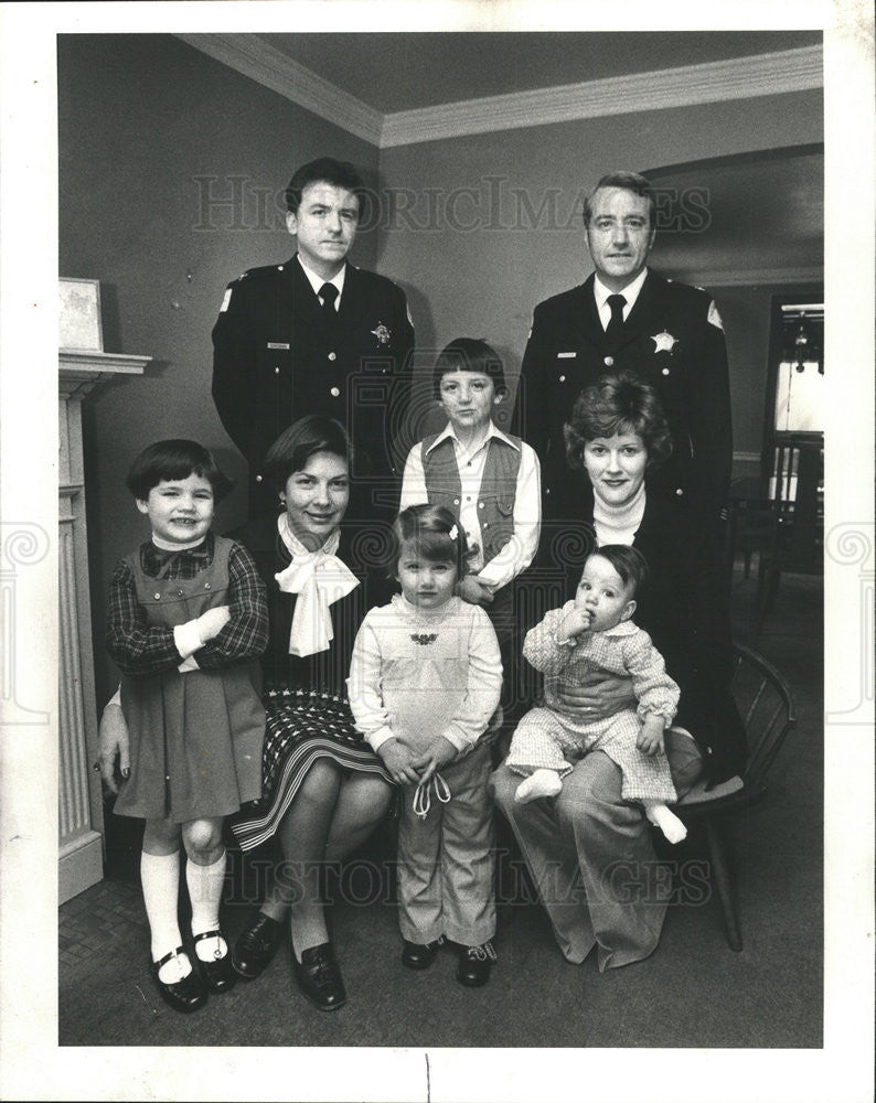 1979 Press Photo The Families of Captains Robert and William Corcoran - Historic Images