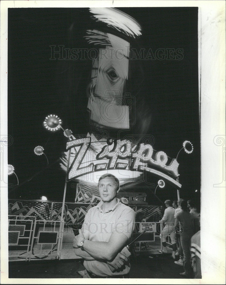 1986 Press Photo Jeff Blomsness partner 150 put up carnivals Chicago area - Historic Images