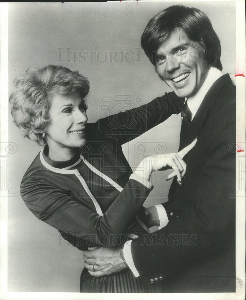 1974 Press Photo Joan Rivers and John Davidson - Historic Images