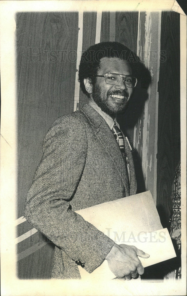 1973 Press Photo Dr James Buckner Dentist Businessman President Chicago Urban - Historic Images