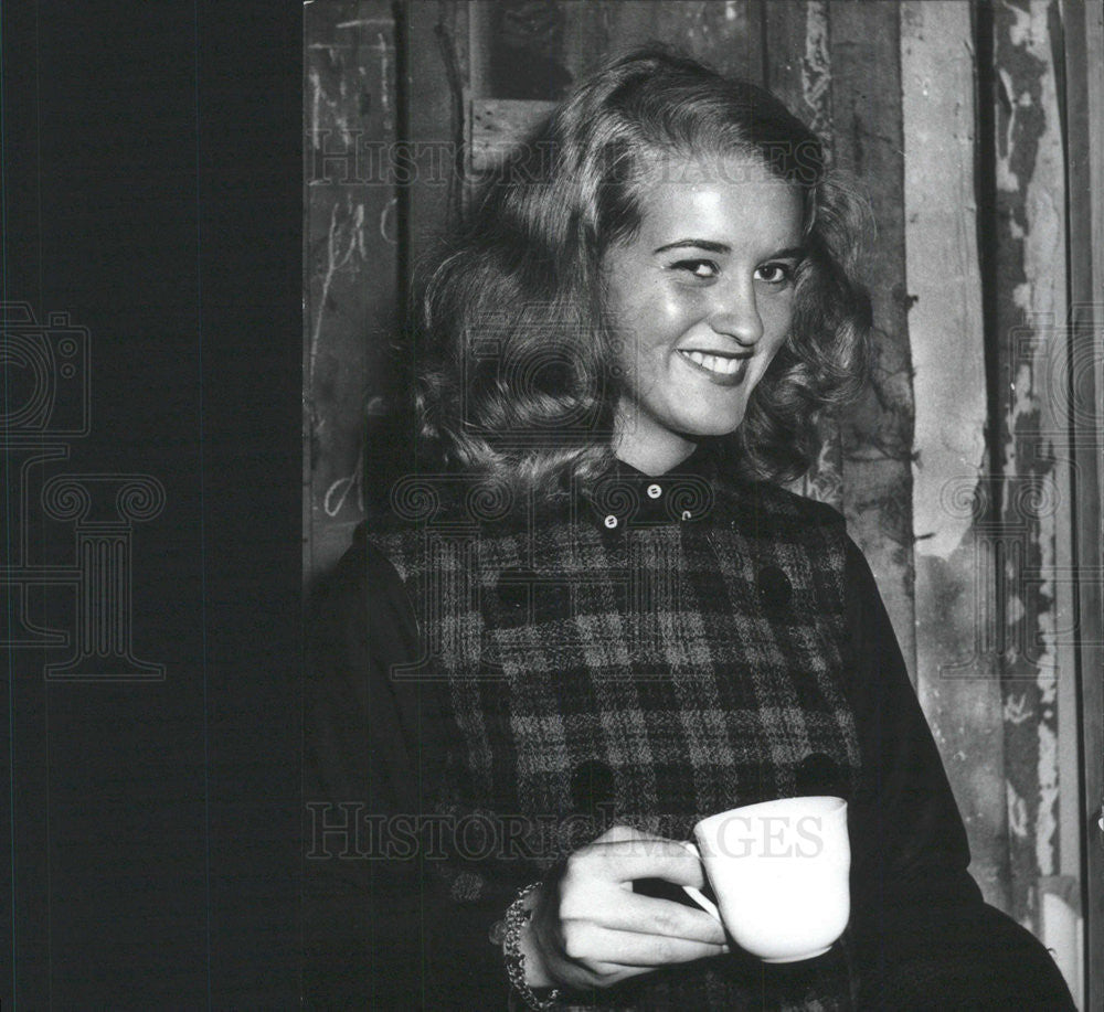 1963 Press Photo Barbara Sherry, Daughter of Actress Bette Davis - Historic Images