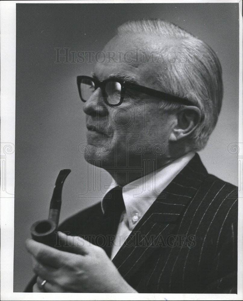 1967 Press Photo Frederick George Walker Junior Smoke Tube Black coat Executive - Historic Images