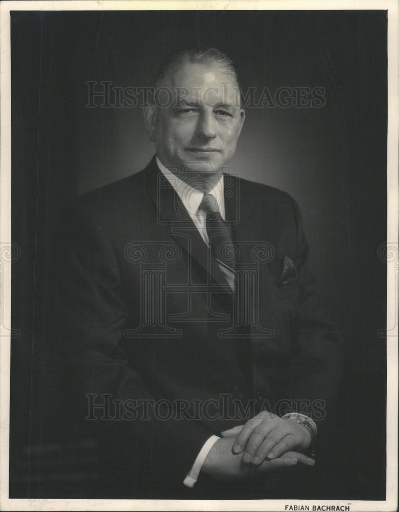 1967 Press Photo Greyhound Lines Raymond F Shaffer Executive Officer - Historic Images