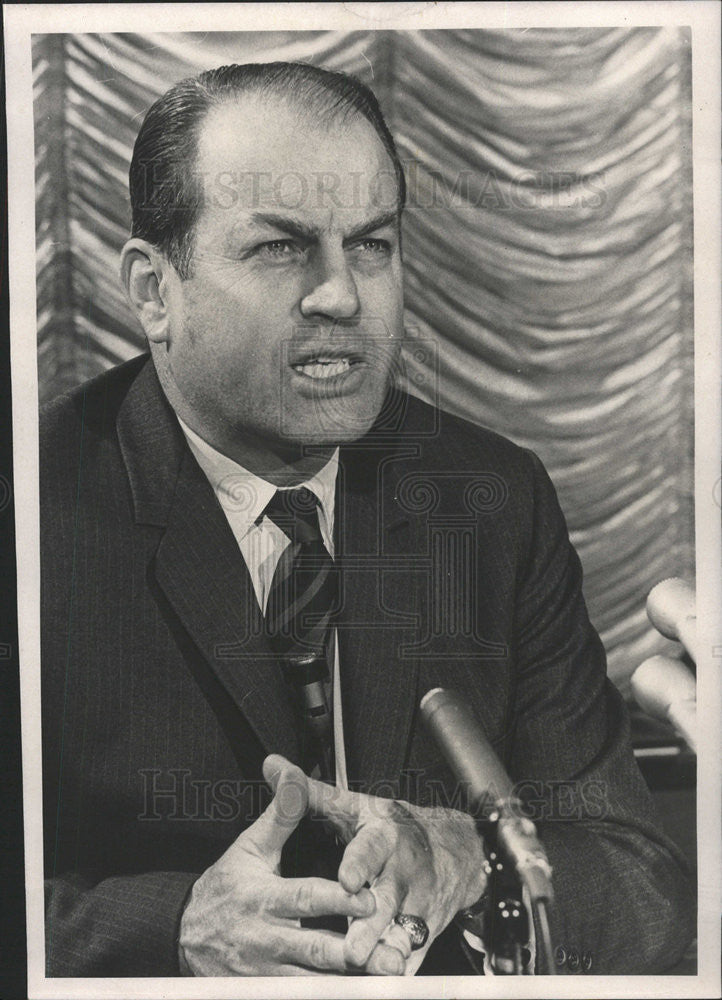 1970 Press Photo Press Conference Airport Lake John Hixon Chaffer Adminisitrator - Historic Images